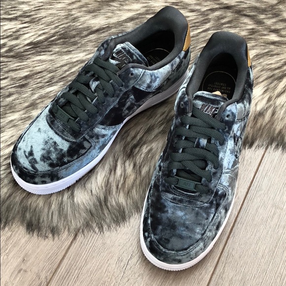 NWT🌿Nike Air Force 1 premium velvet - Picture 5 of 8
